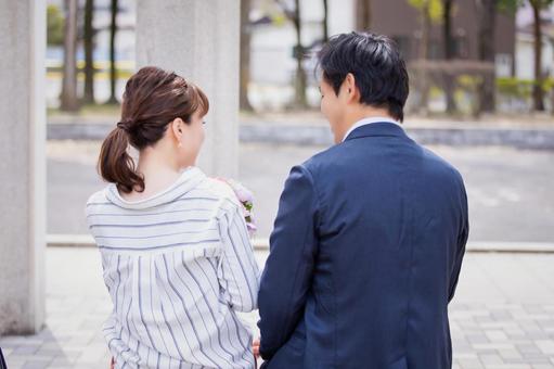 口下手男が同僚の美女を”ほぼ確”で落とせる強烈な会話テクニックとは